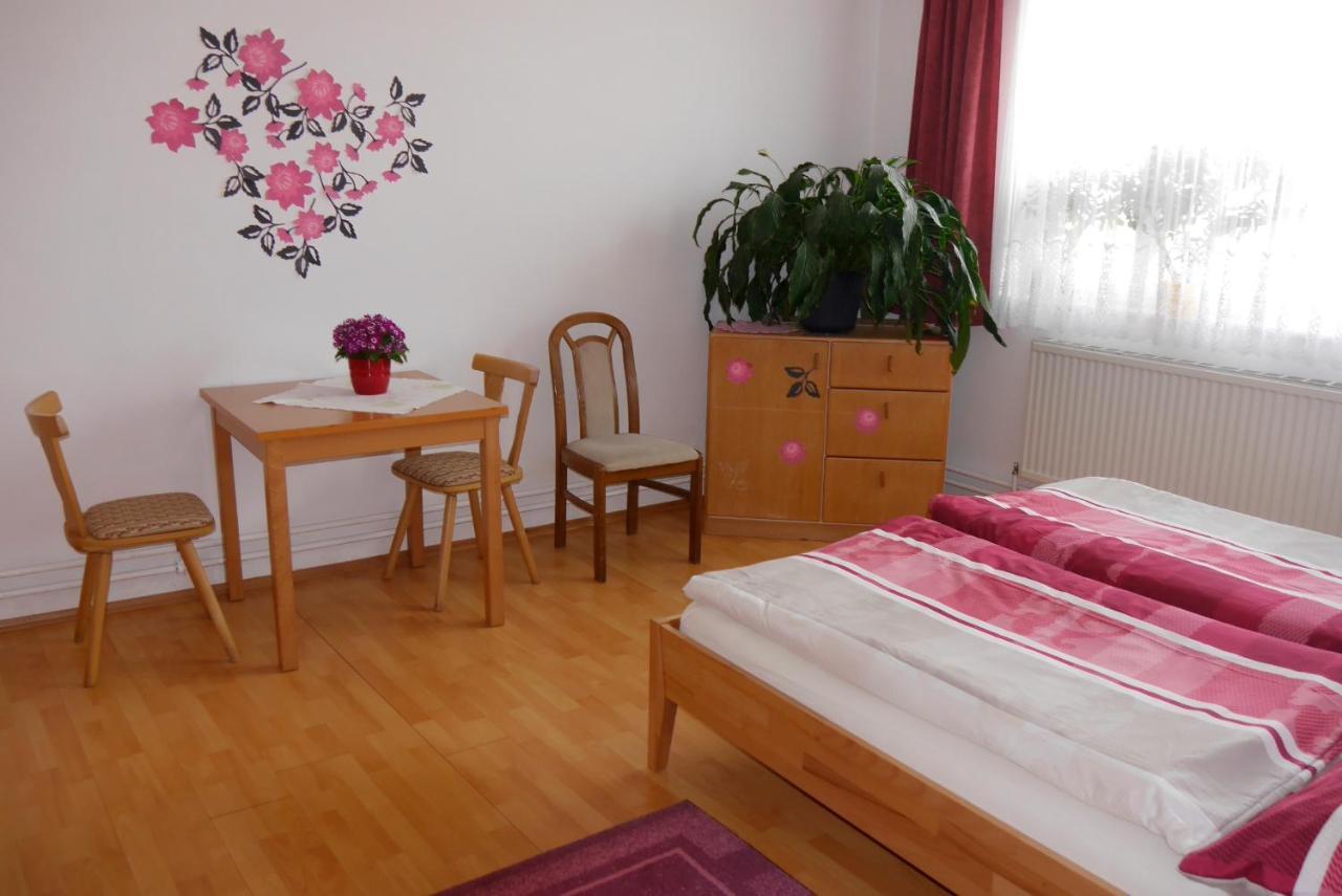 Gertis Blumenhof Privatzimmer, Ferienwohnung Gmund  Bagian luar foto